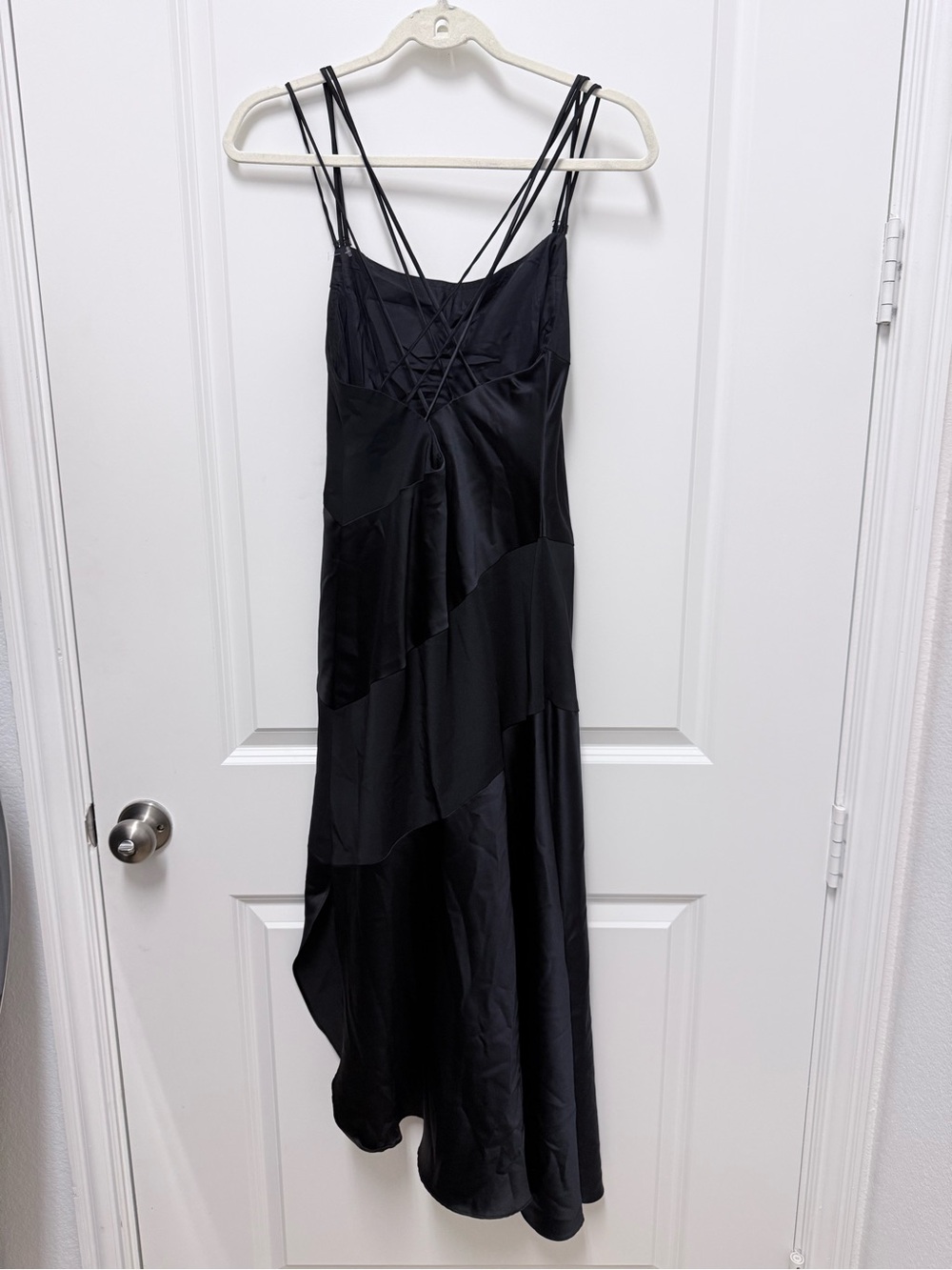Vintage Cachet Black Satin-Panel Midi Slip Dress with Double Spaghetti Straps - Picture 2 of 3